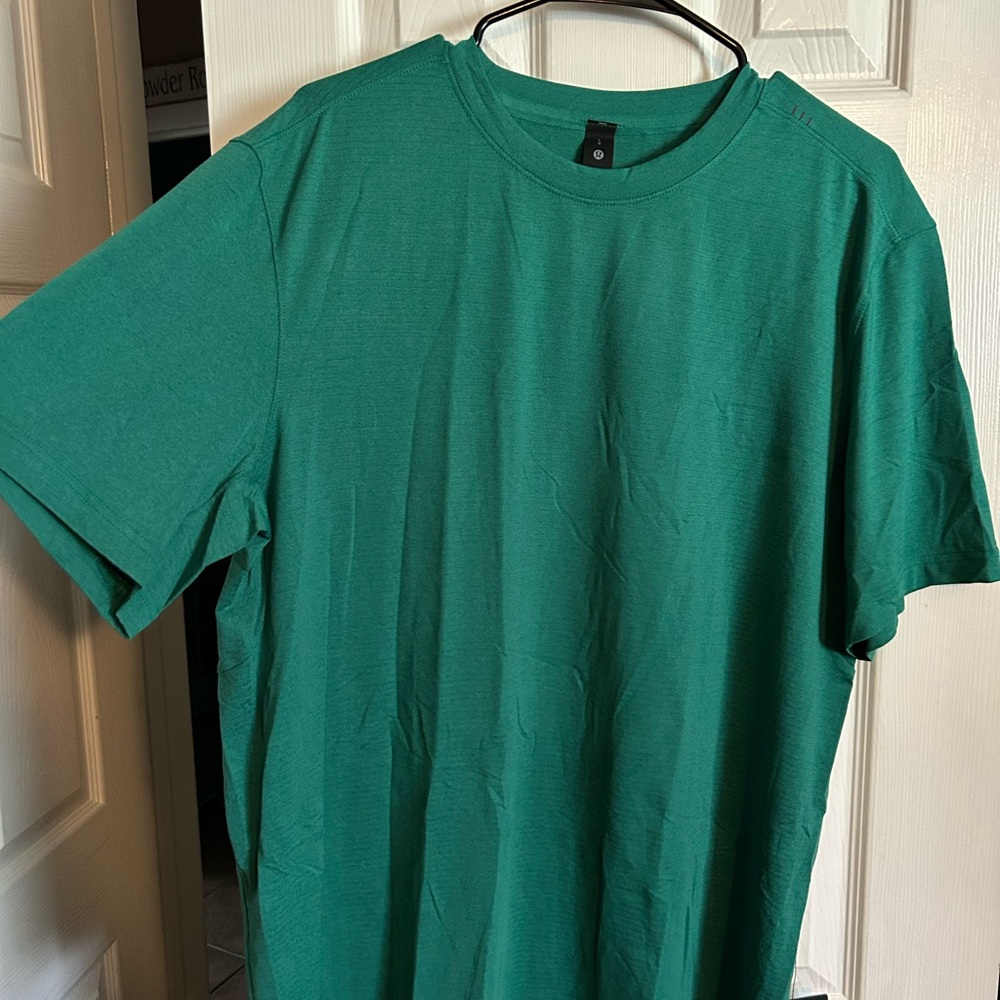 lululemon athletica Emerald Short Sleeve Tee